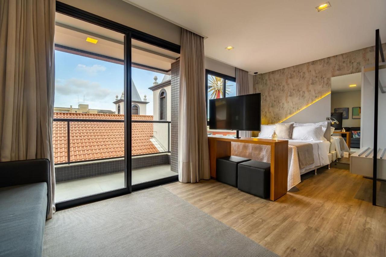 AION suítes 103 - Compacto e luxuoso Loft - Rooftop com piscina e academia - À poucos passos da praia Bombinhas Exterior foto