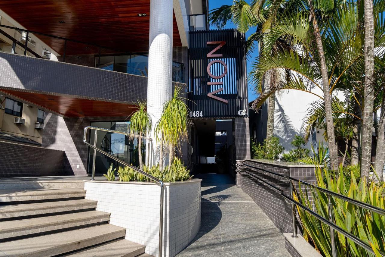 AION suítes 103 - Compacto e luxuoso Loft - Rooftop com piscina e academia - À poucos passos da praia Bombinhas Exterior foto